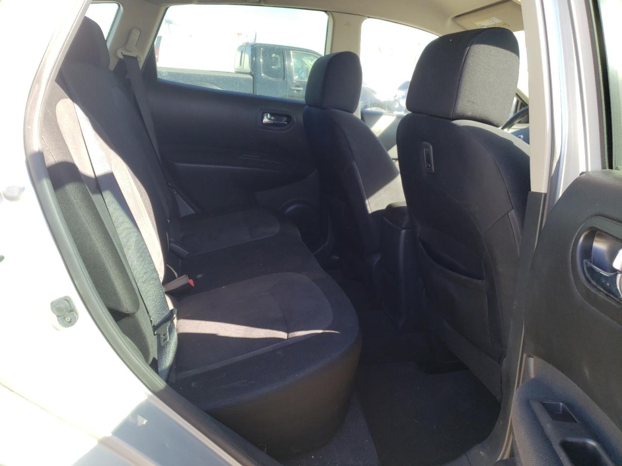 Photo 6 from auction – 2012 NISSAN ROGUE S with VIN JN8AS5MT1CW301317