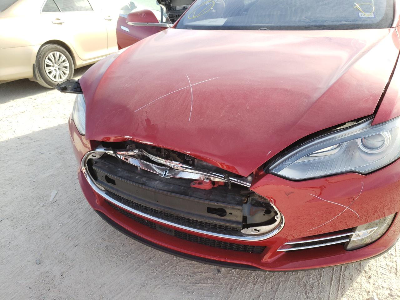 Photo 9 from auction – 2014 TESLA MODEL S with VIN 5YJSA1H17EFP61397