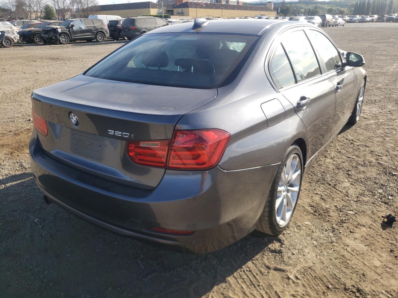 Photo 4 from auction – 2014 BMW 320 I with VIN WBA3B1C5XEF078517