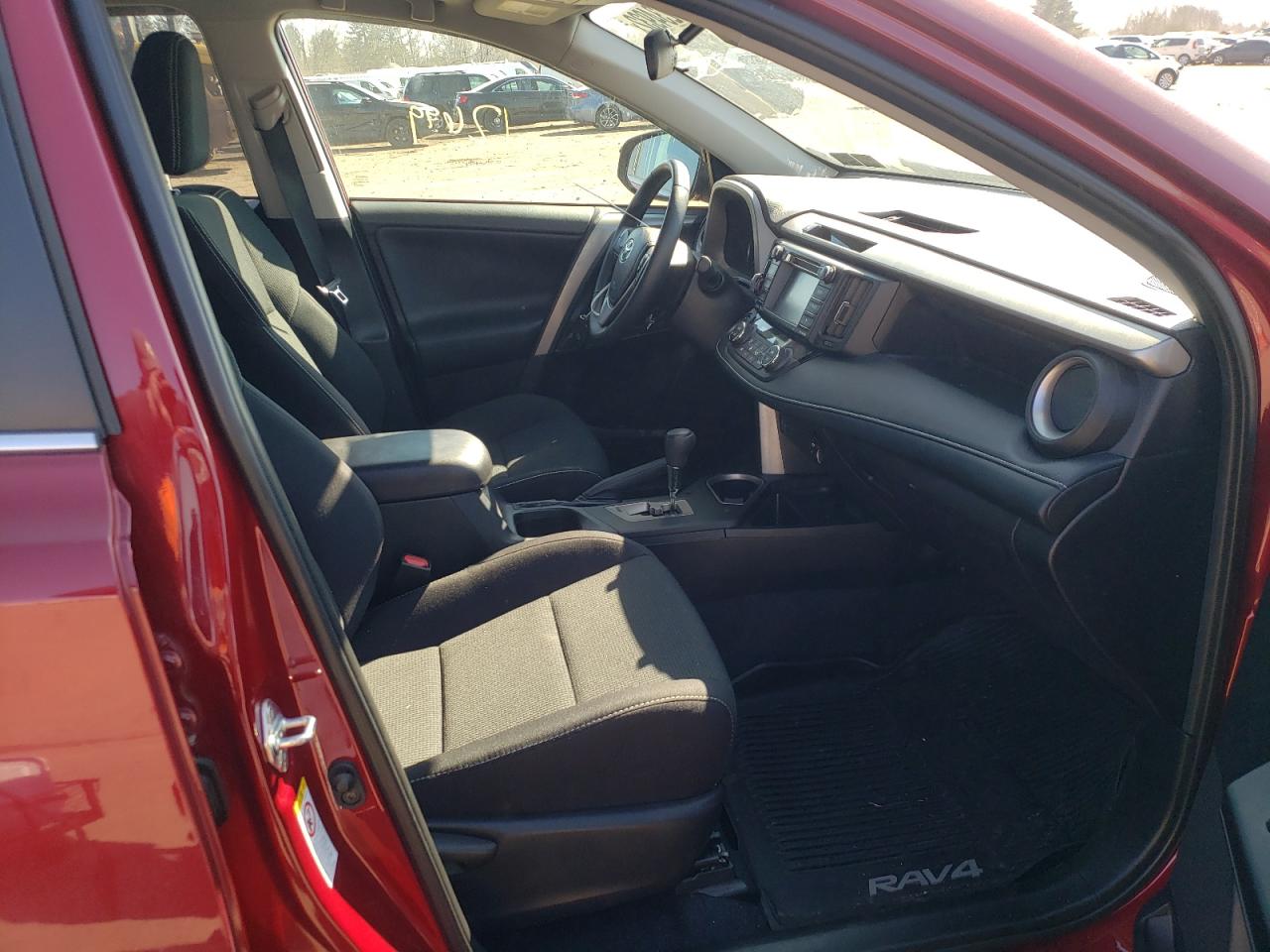 Photo 5 from auction – 2018 TOYOTA RAV4 ADVEN with VIN 2T3RFREV1JW786998