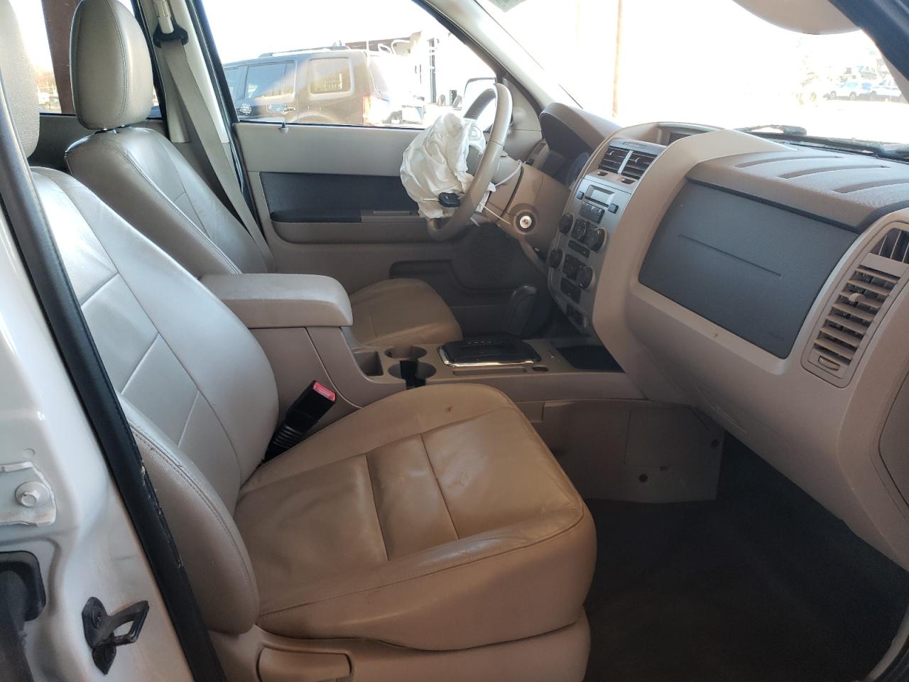 Photo 5 from auction – 2011 FORD ESCAPE XLT with VIN 1FMCU0D76BKA66256