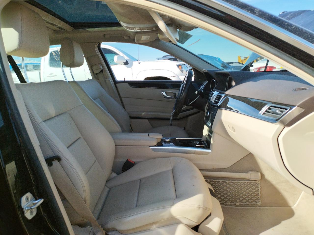 Photo 5 from auction – 2016 MERCEDES-BENZ E 350 4MAT with VIN WDDHF8JB8GB280254