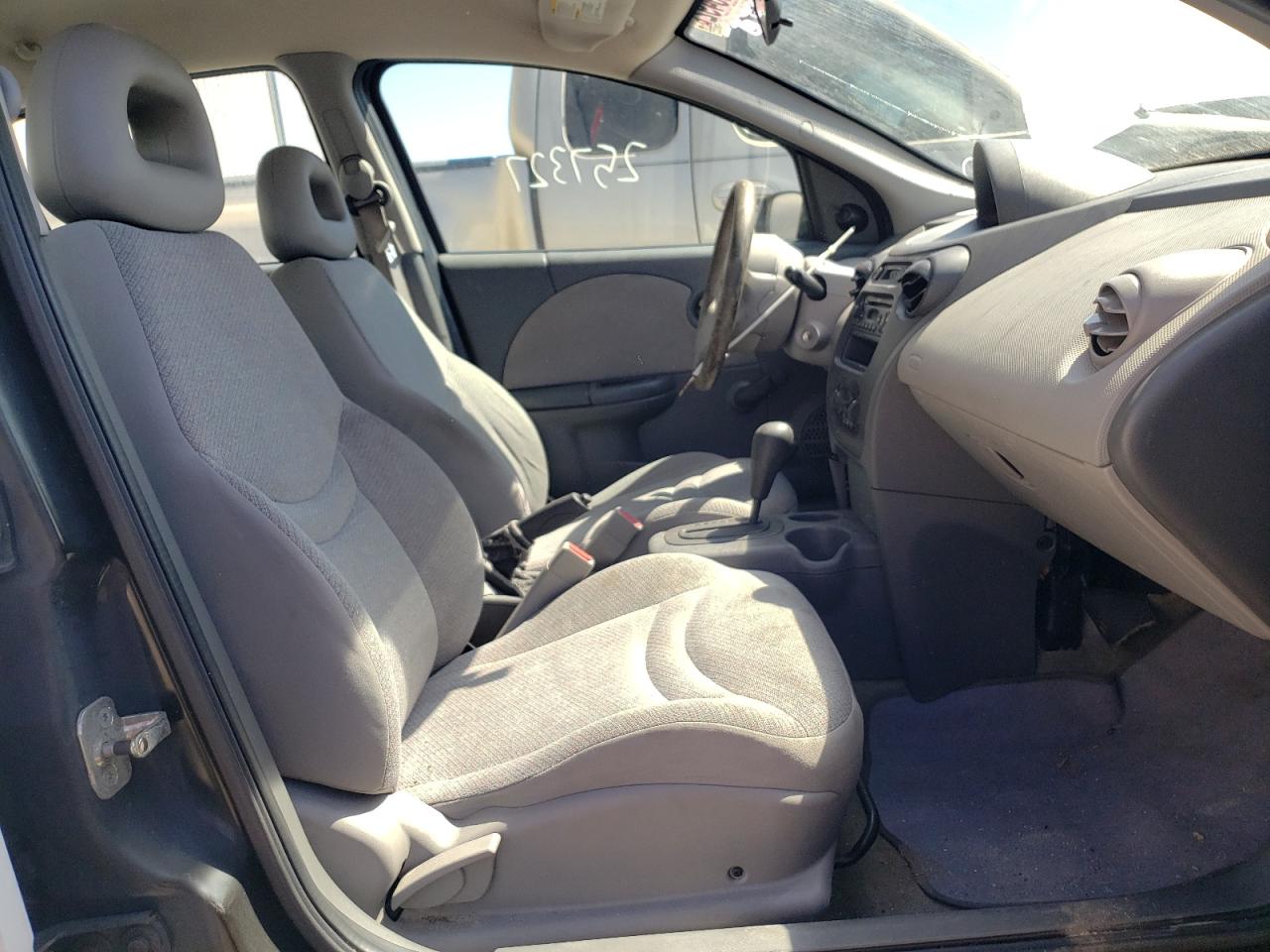 Photo 5 from auction – 2003 SATURN ION LEVEL with VIN 1G8AG52F33Z101087