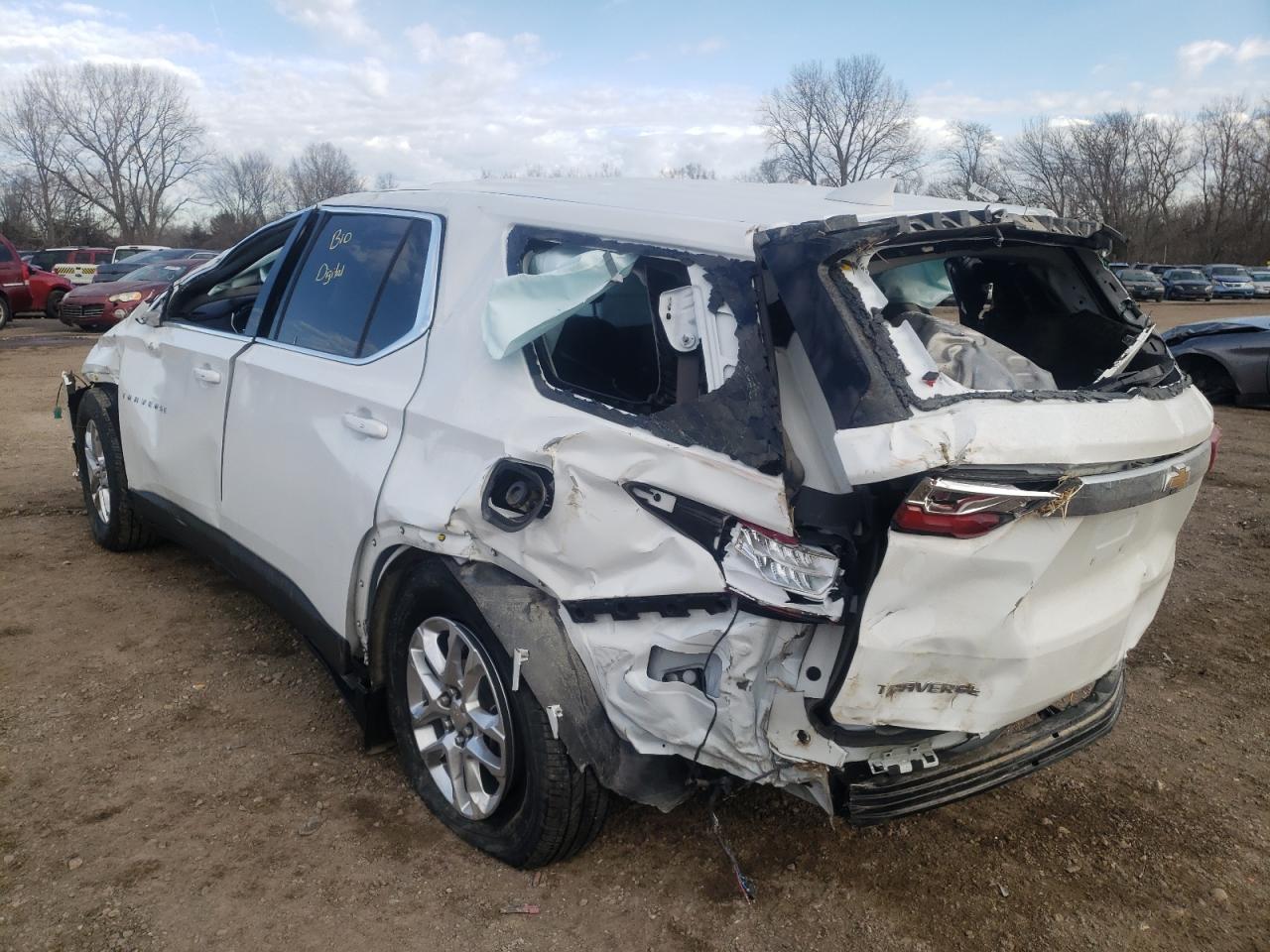 Photo 3 from auction – 2020 CHEVROLET TRAVERSE L with VIN 1GNERFKW0LJ293369