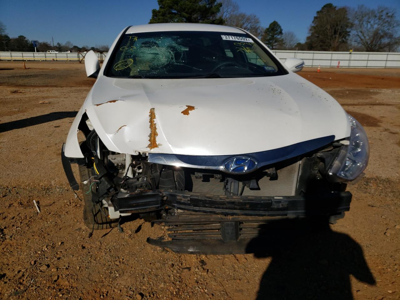Photo 9 from auction – 2015 HYUNDAI SONATA with VIN KMHEC4A46FA120745