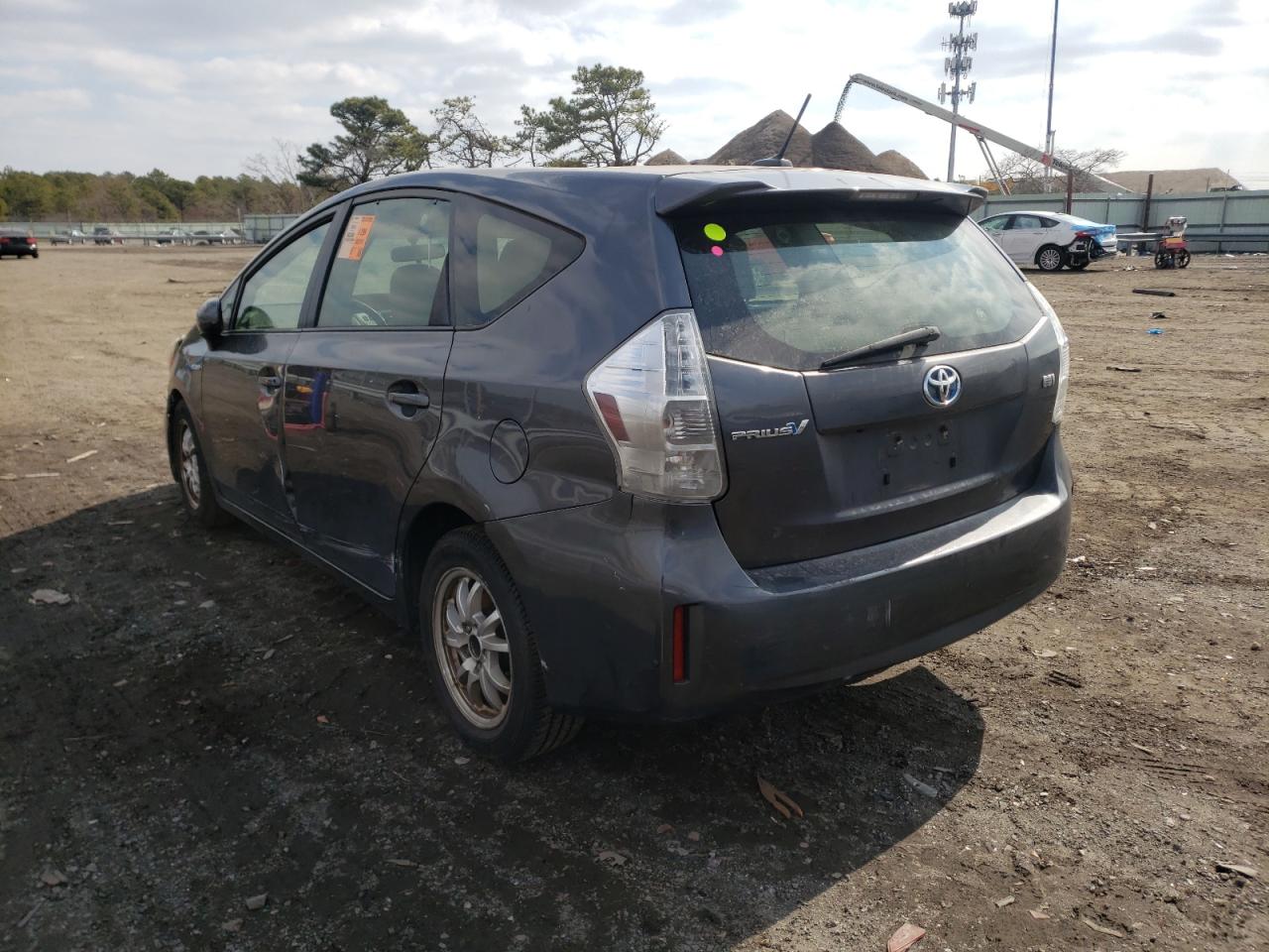 Photo 3 from auction – 2014 TOYOTA PRIUS V with VIN JTDZN3EU6E3314277