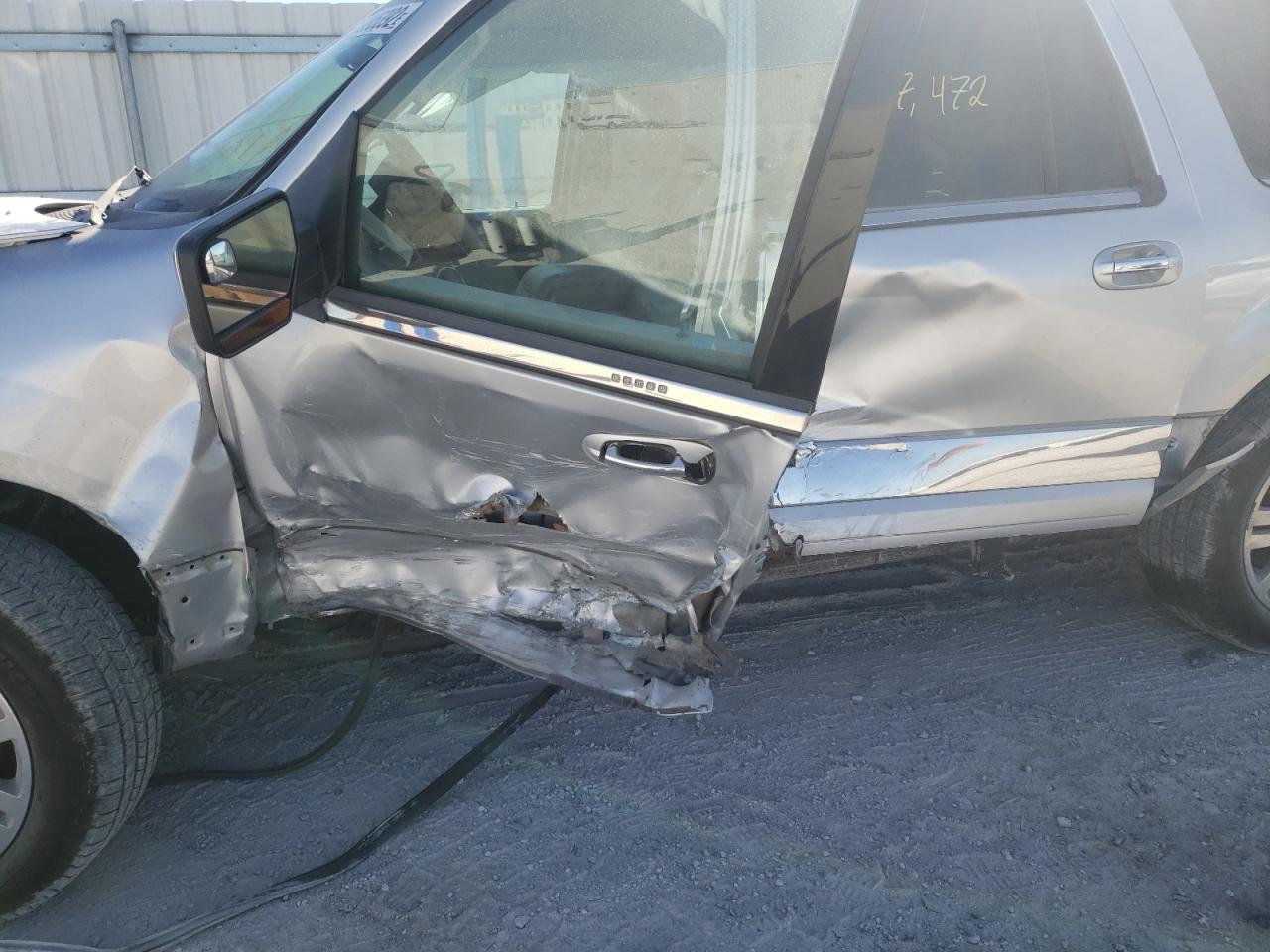 Photo 9 from auction – 2013 LINCOLN NAVIGATOR with VIN 5LMJJ3J50DEL03097