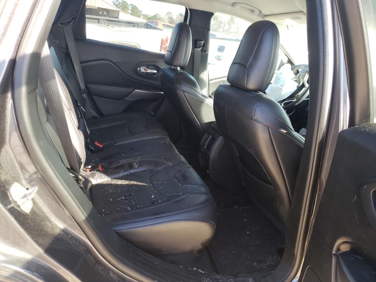 Photo 6 from auction – 2019 JEEP CHEROKEE L with VIN 1C4PJLDB4KD415827