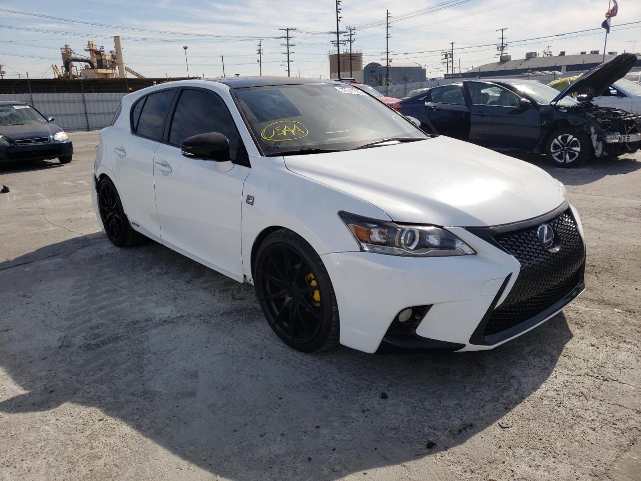 LEXUS CT 200 2014 with VIN JTHKD5BH9E2209647 - Photo from auction