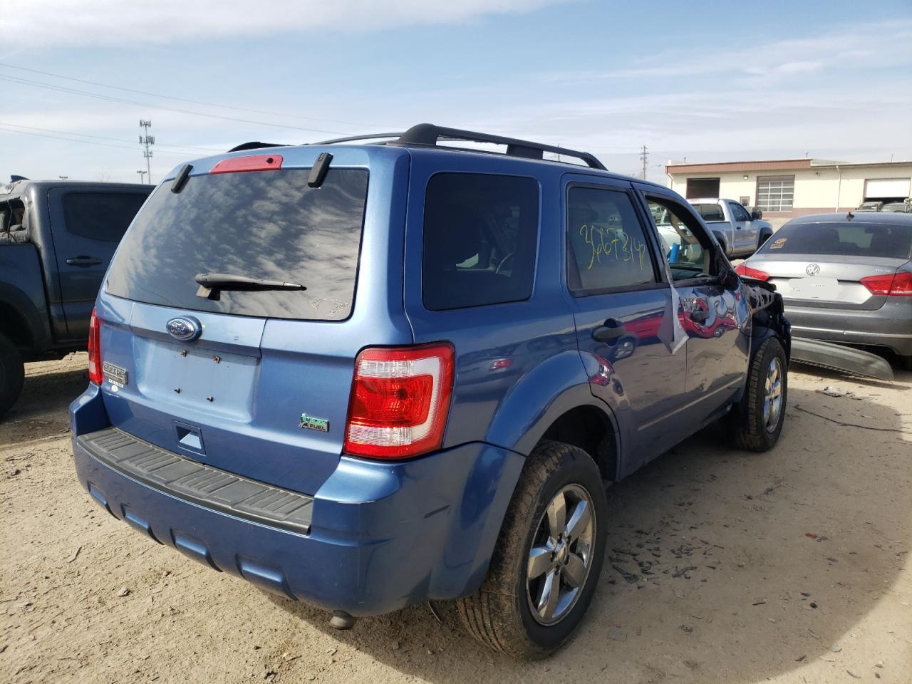 Photo 4 from auction – 2010 FORD ESCAPE XLT with VIN 1FMCU0DG0AKA69507