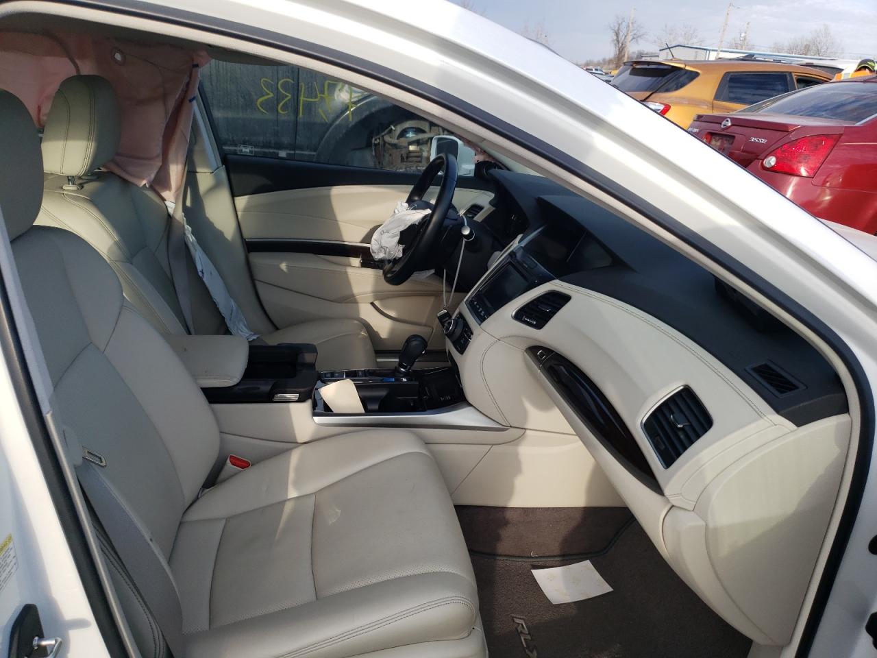 Photo 5 from auction – 2014 ACURA RLX TECH with VIN JH4KC1F58EC005024