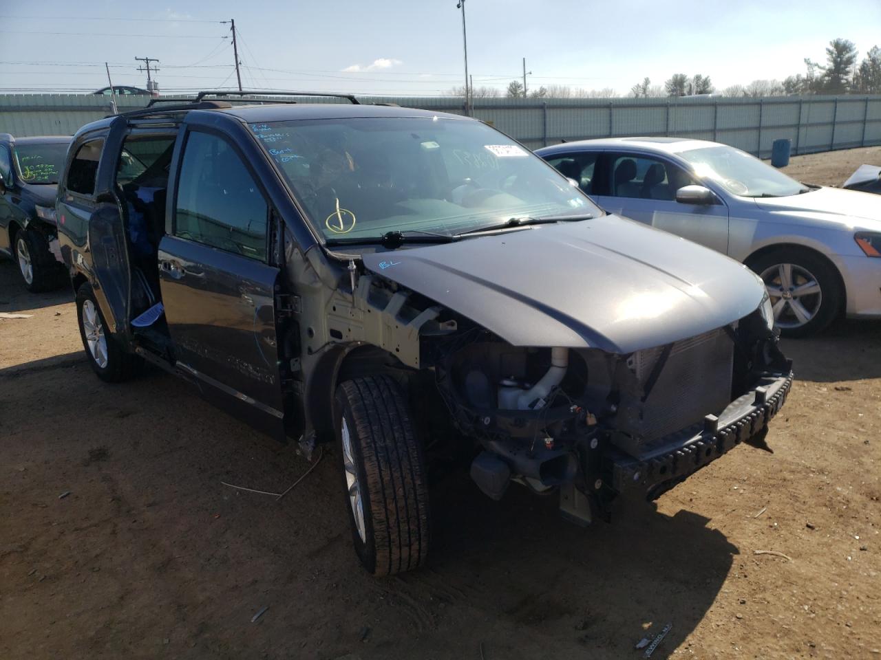 DODGE GRAND CARA 2016 with VIN 2C4RDGCG4GR333444 - Photo from auction