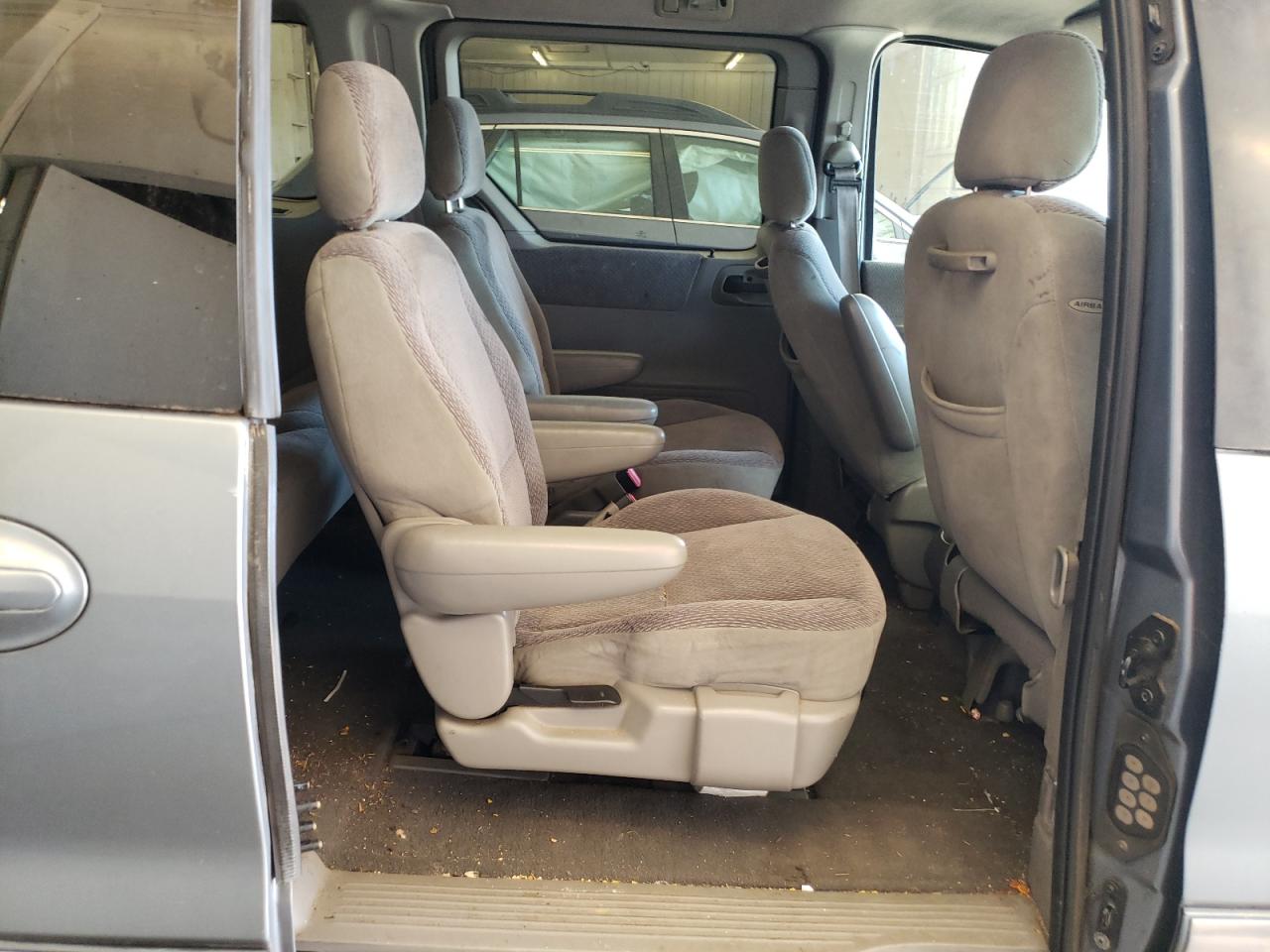 Photo 6 from auction – 1999 FORD WINDSTAR S with VIN 2FMDA5245XBA07381
