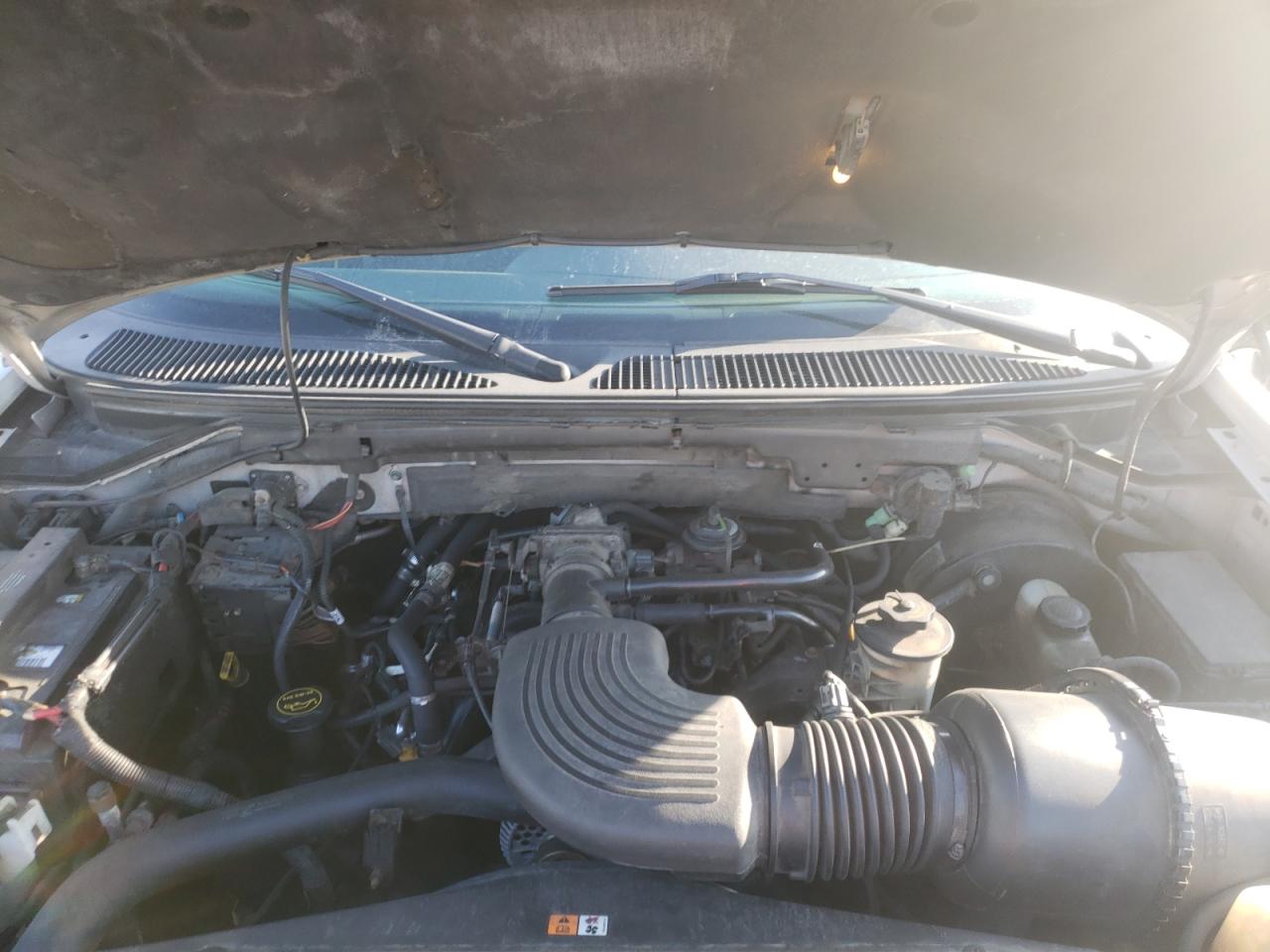 Photo 7 from auction – 2002 FORD F150 with VIN 1FTRX18L02NA21699