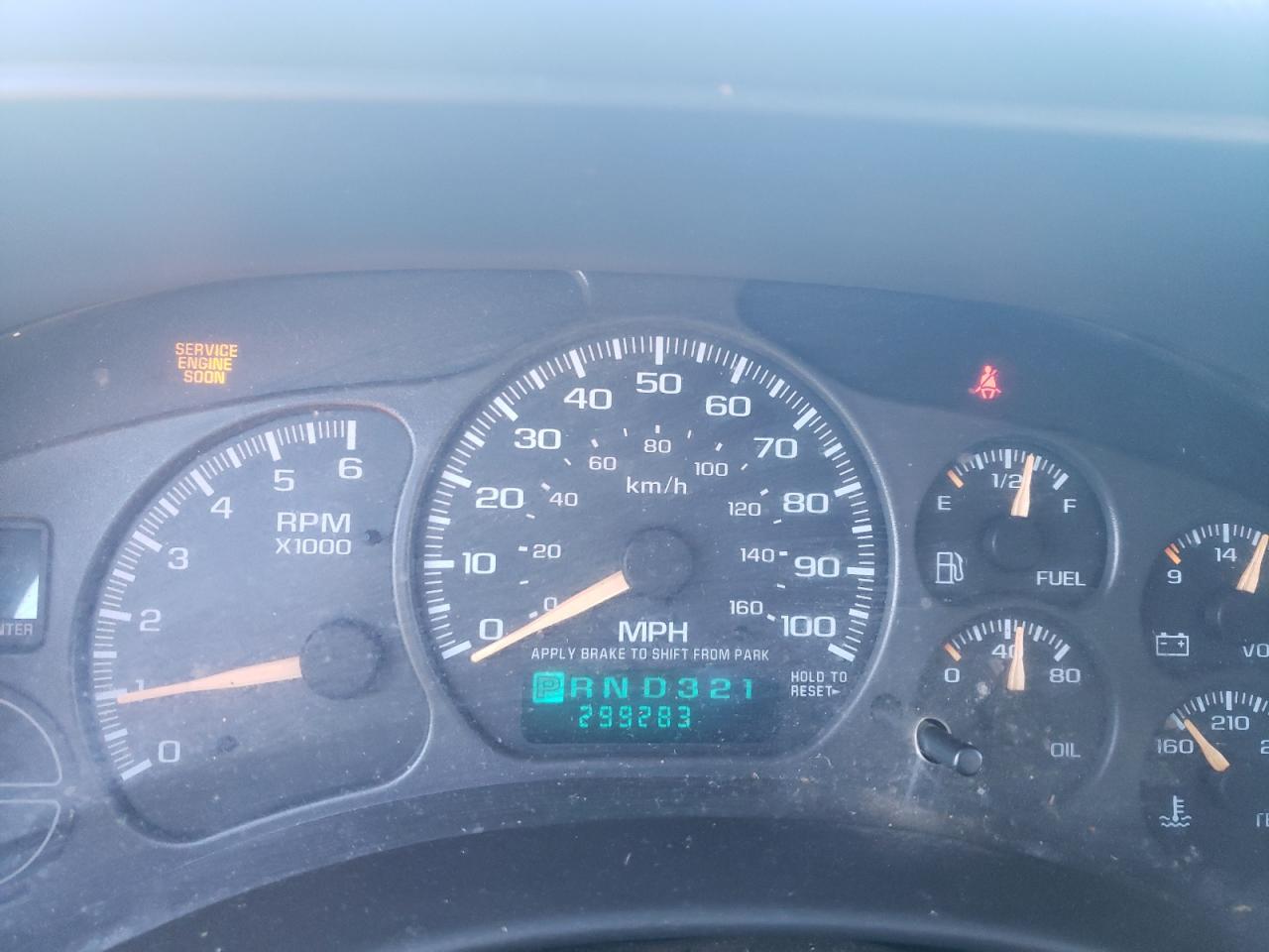 Photo 8 from auction – 2002 CHEVROLET SILVERADO with VIN 2GCEC19T021253682