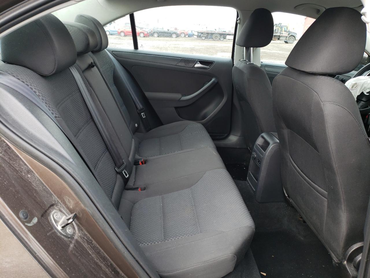 Photo 6 from auction – 2011 VOLKSWAGEN JETTA with VIN 3VWDK7AJ9BM332026