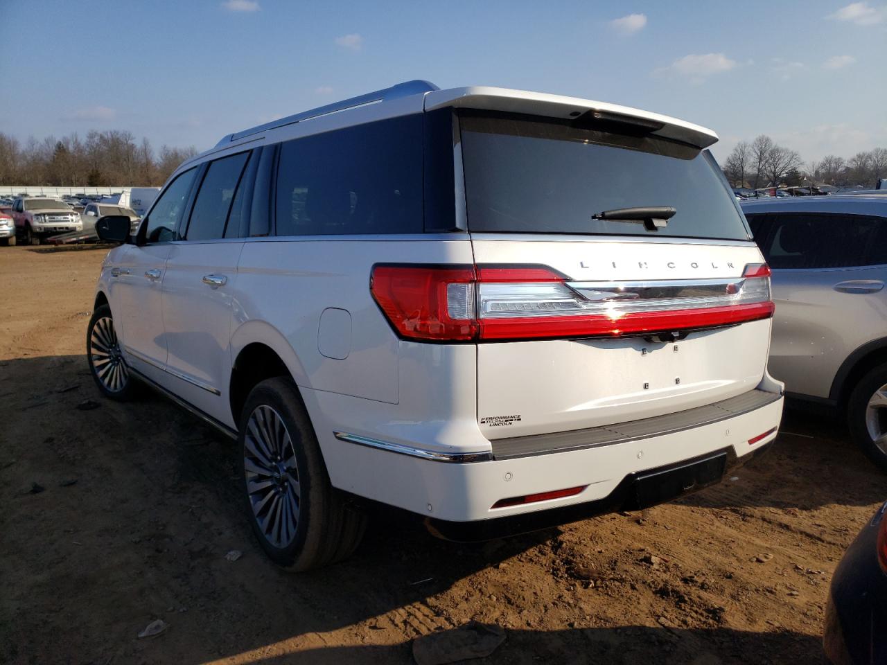 Photo 3 from auction – 2019 LINCOLN NAVIGATOR with VIN 5LMJJ3LT7KEL11514