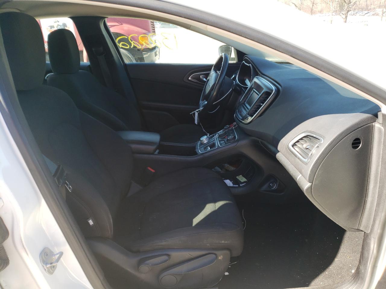 Photo 5 from auction – 2016 CHRYSLER 200 LIMITE with VIN 1C3CCCABXGN102963