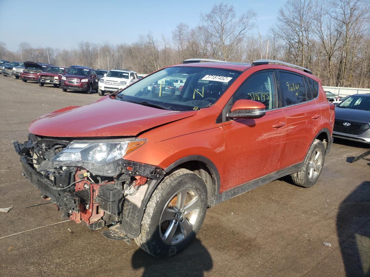 Photo 2 from auction – 2015 TOYOTA RAV4 XLE with VIN 2T3RFREV4FW234970