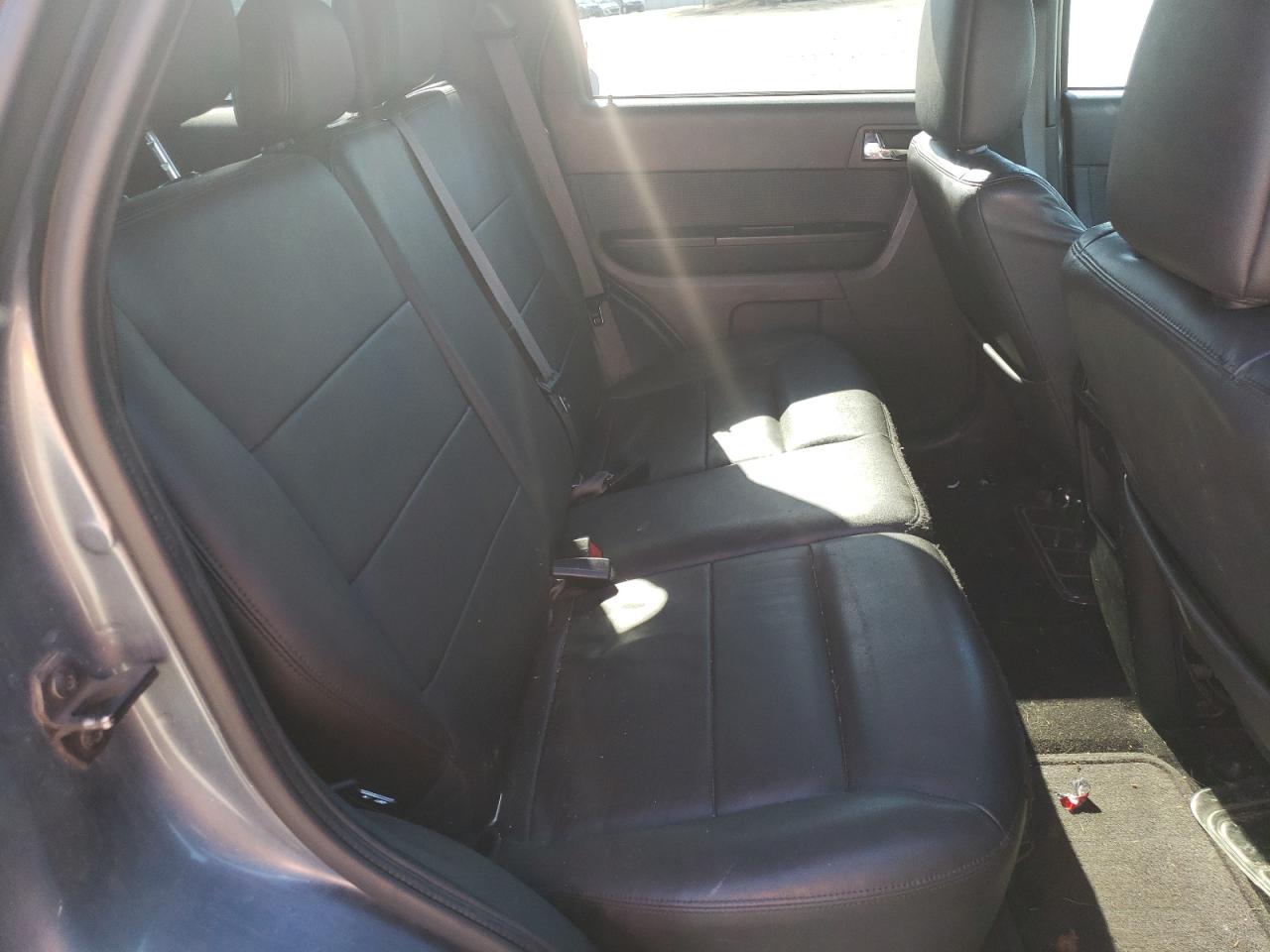 Photo 6 from auction – 2010 FORD ESCAPE LIM with VIN 1FMCU9EGXAKD18253