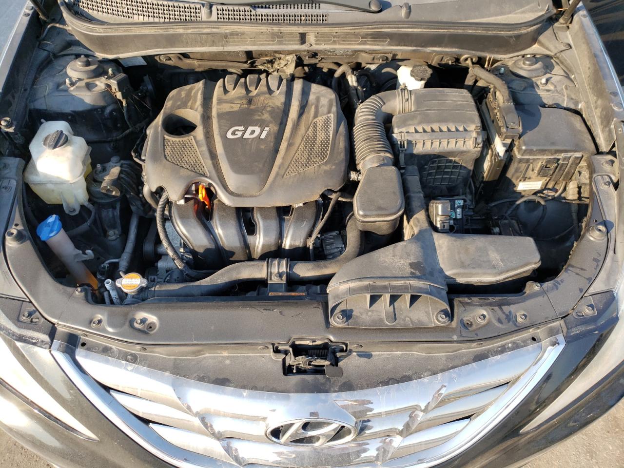 Photo 7 from auction – 2012 HYUNDAI SONATA SE with VIN 5NPEC4AC0CH314235