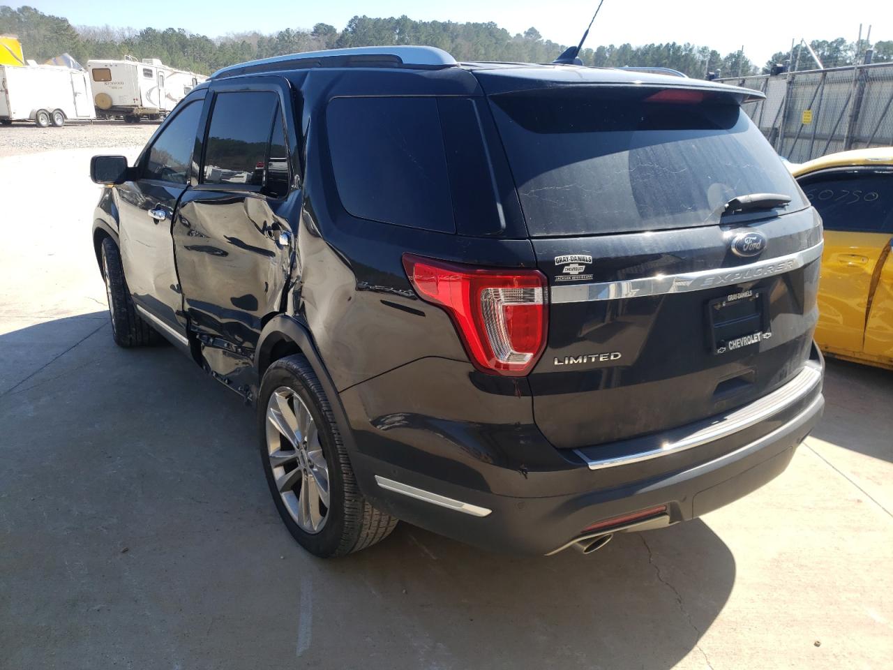 Photo 3 from auction – 2018 FORD EXPLORER L with VIN 1FM5K7F81JGB39290