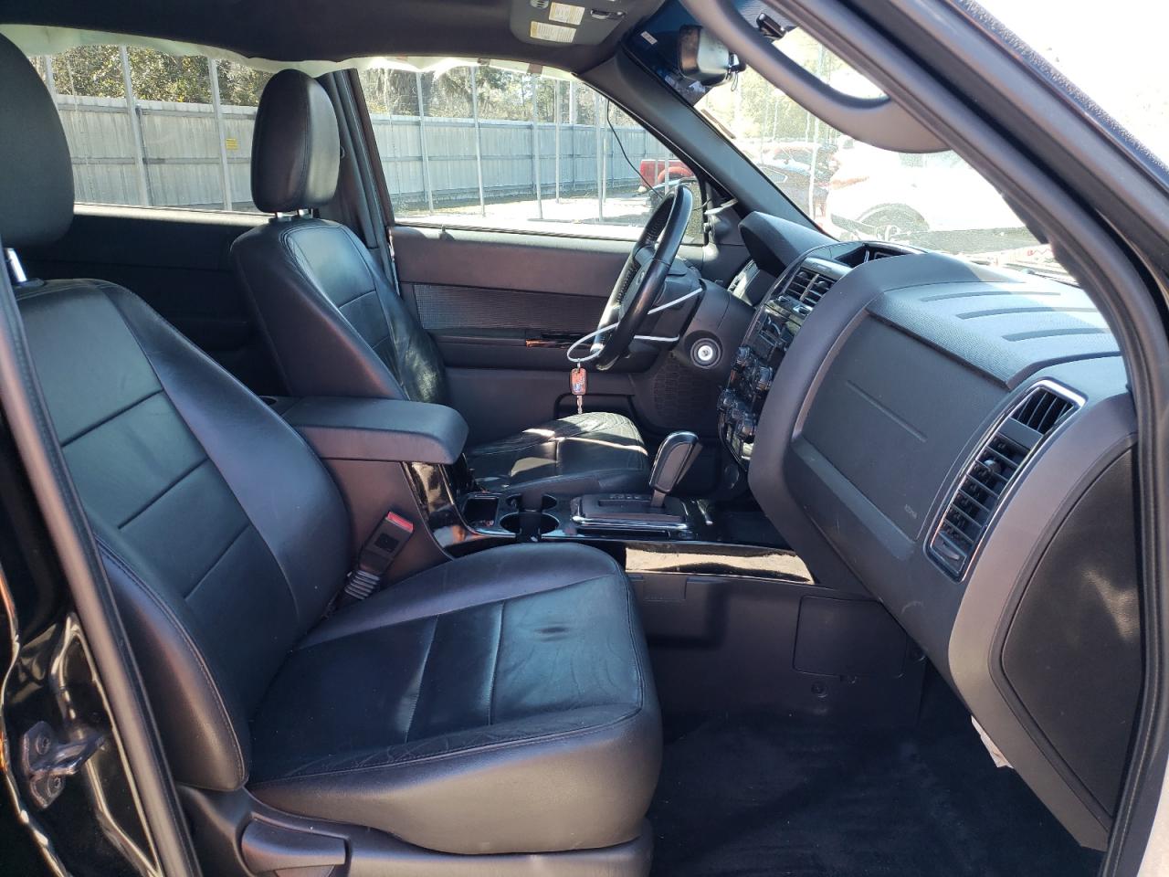 Photo 5 from auction – 2012 FORD ESCAPE LIM with VIN 1FMCU9EG6CKB67477