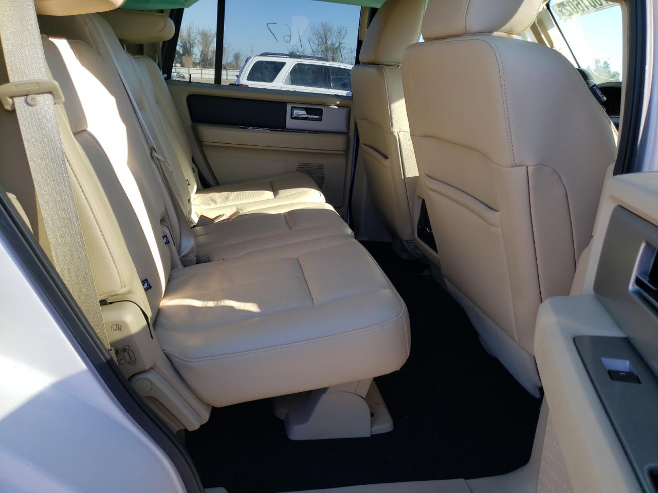 Photo 6 from auction – 2016 FORD EXPEDITION with VIN 1FMJU1HT1GEF14722