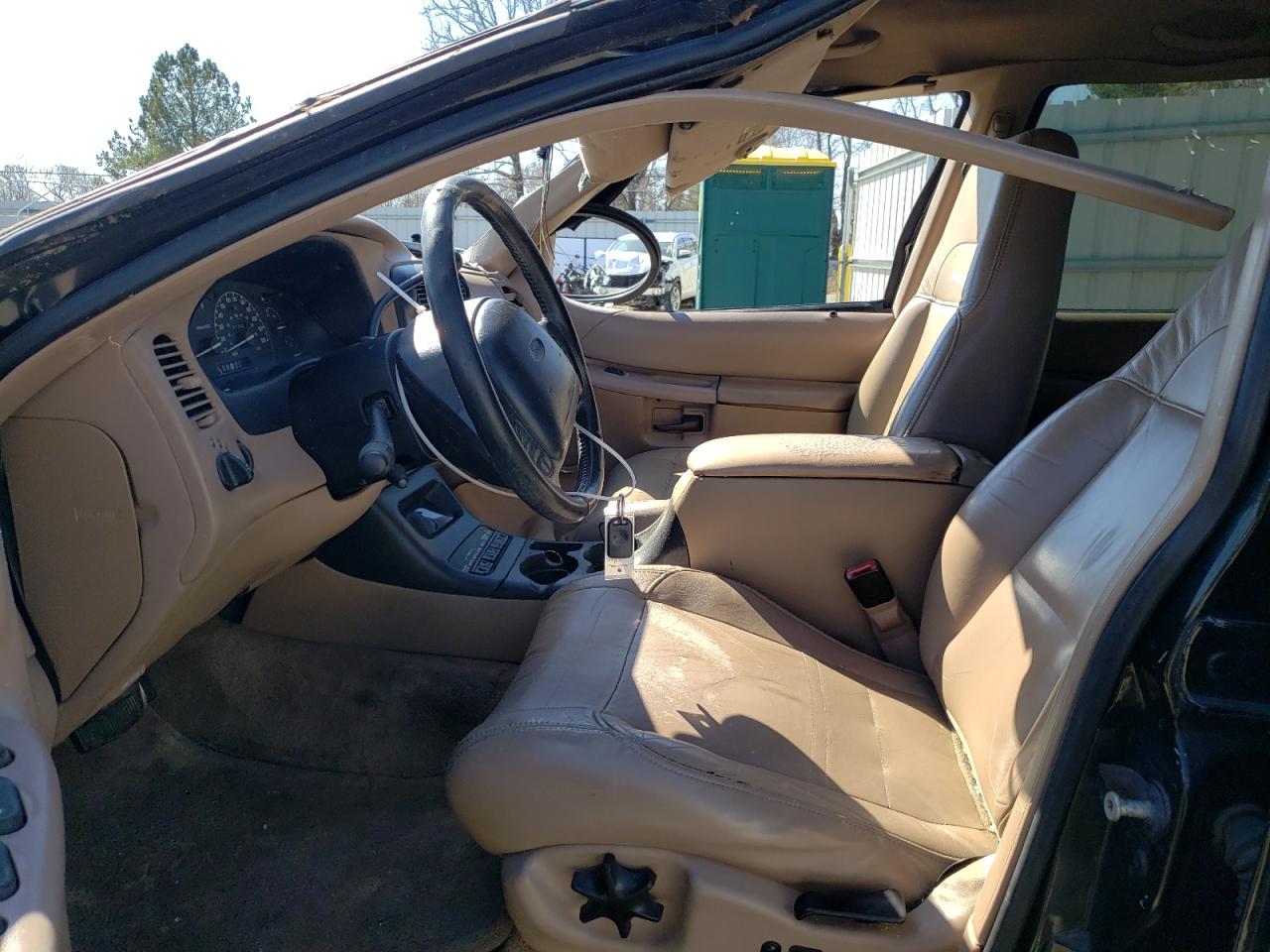 Photo 5 from auction – 1999 FORD EXPLORER with VIN 1FMZU32E7XZC06472