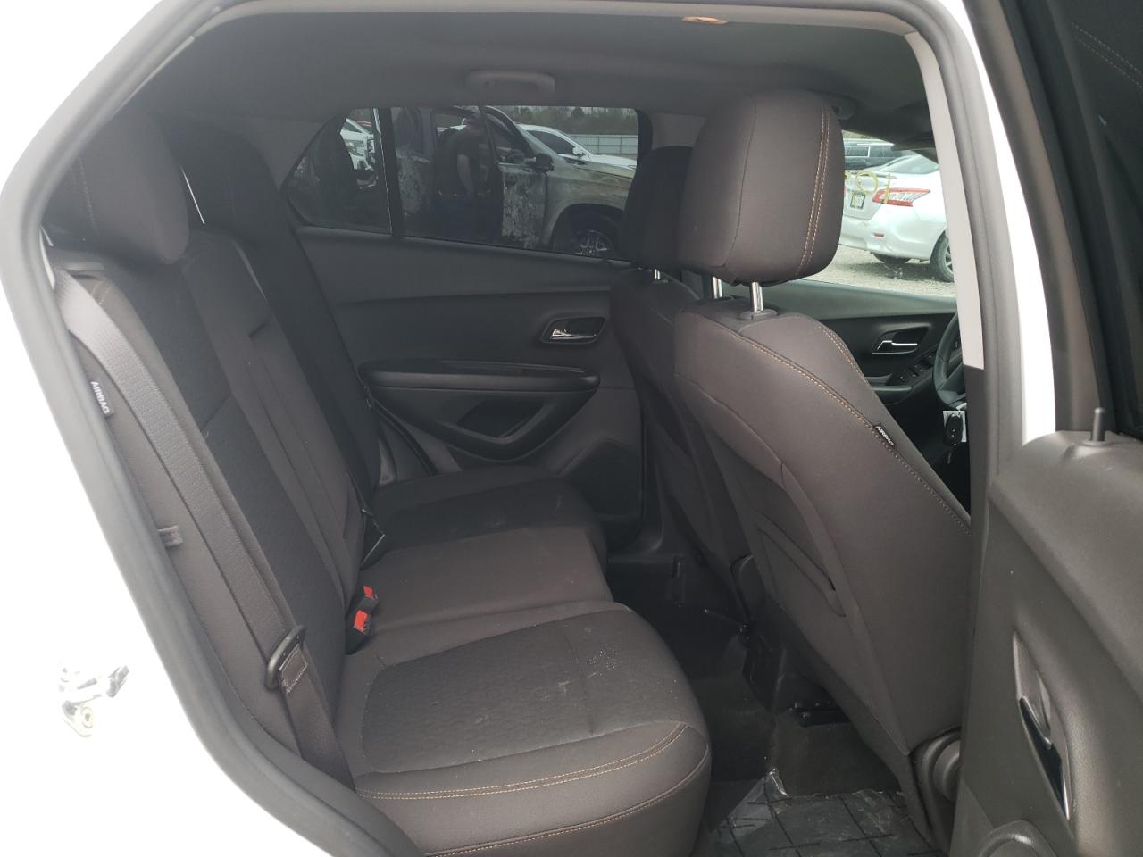 Photo 6 from auction – 2022 CHEVROLET TRAX LS with VIN KL7CJKSM5NB501352