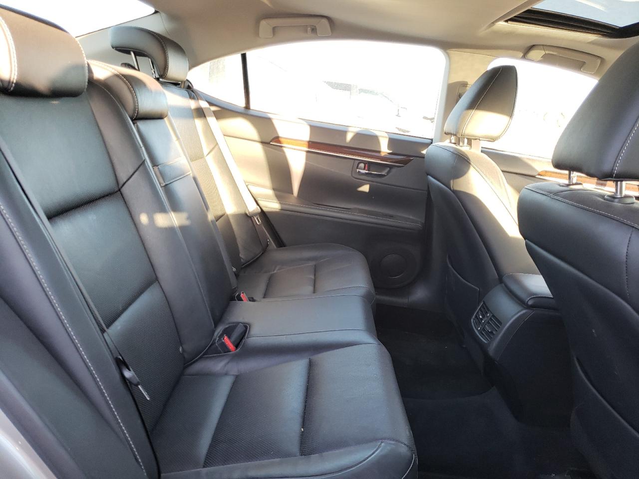 Photo 6 from auction – 2015 LEXUS ES 350 with VIN JTHBK1GG8F2152969
