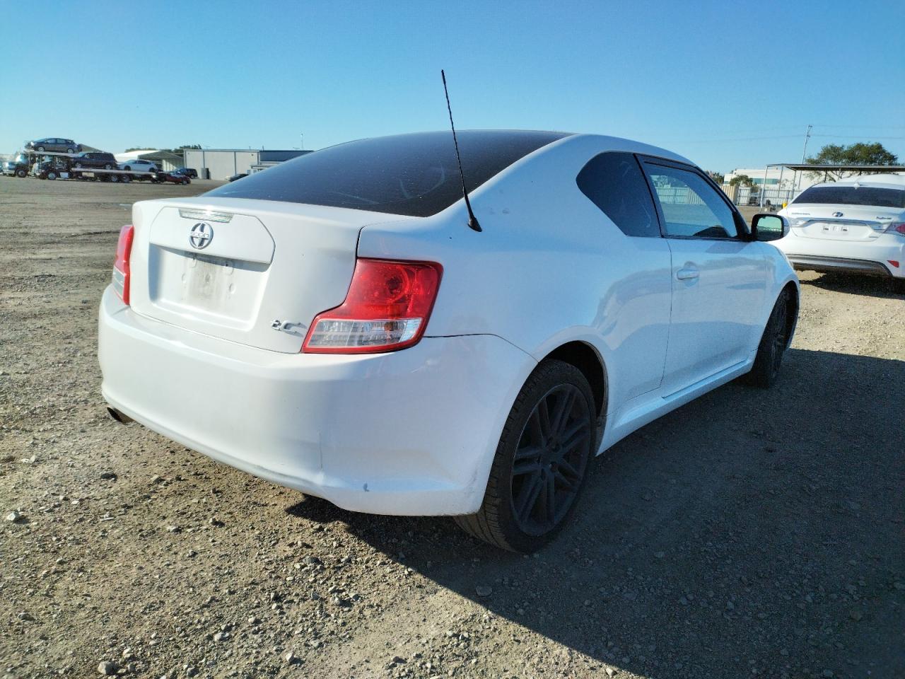 Photo 4 from auction – 2012 TOYOTA SCION TC with VIN JTKJF5C77C3036949