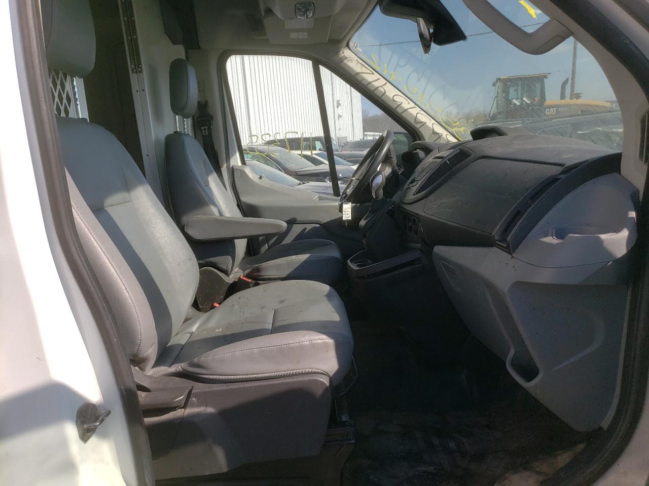 Photo 5 from auction – 2015 FORD TRANSIT T- with VIN 1FTNR2CM1FKB12776