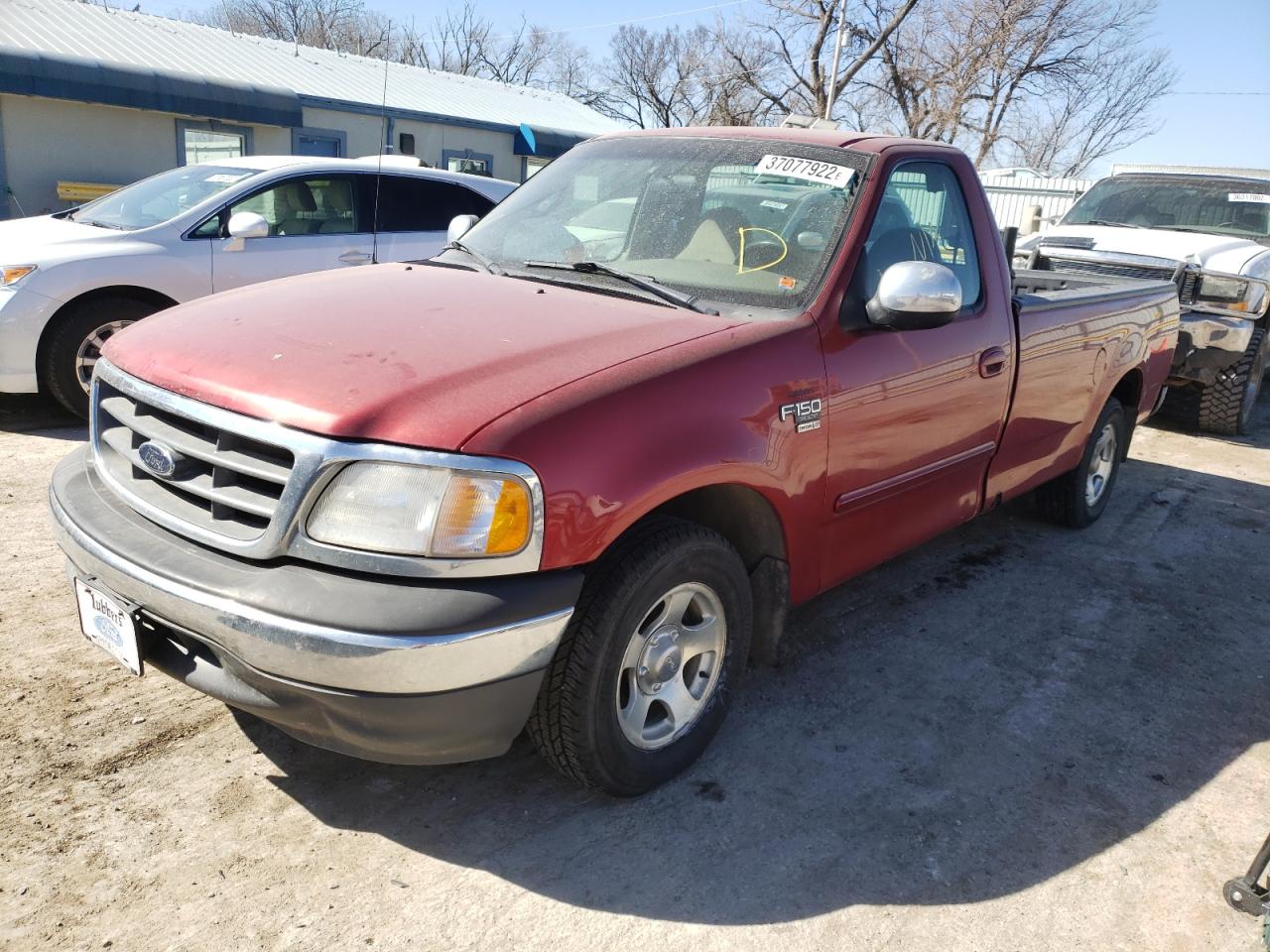 Photo 2 from auction – 2000 FORD F150 with VIN 1FTRF17WXYKA61507