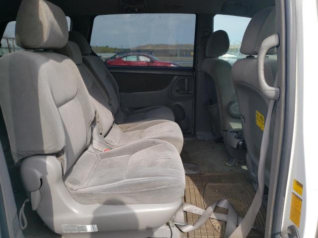 Photo 6 from auction – 2004 TOYOTA SIENNA CE with VIN 5TDZA23C14S093913