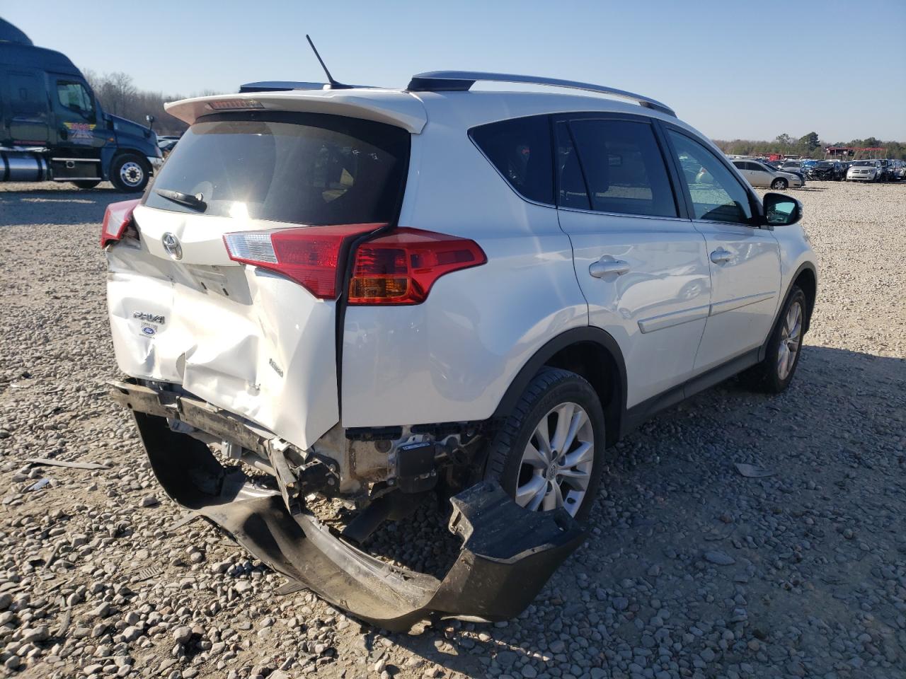 Photo 4 from auction – 2013 TOYOTA RAV4 LIMIT with VIN 2T3YFREV2DW029625
