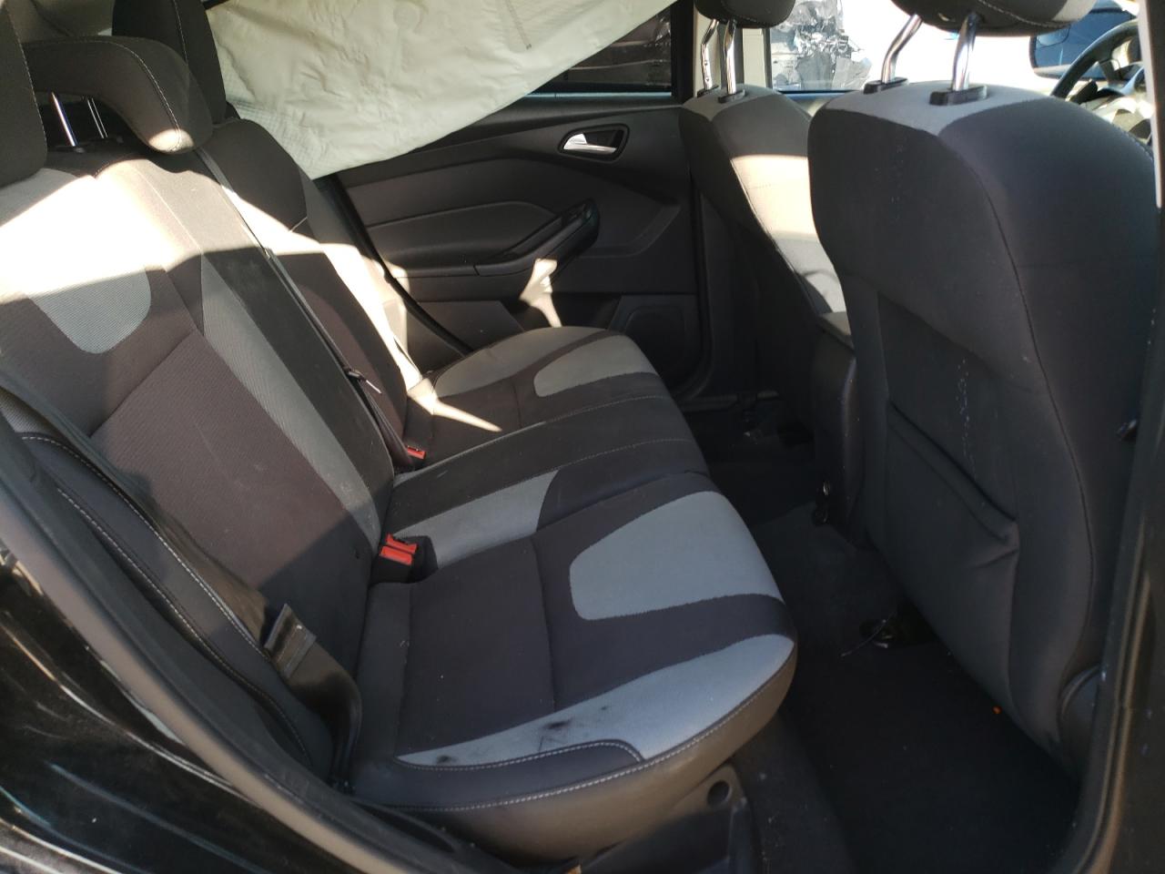 Photo 6 from auction – 2012 FORD FOCUS SE with VIN 1FAHP3K20CL129282