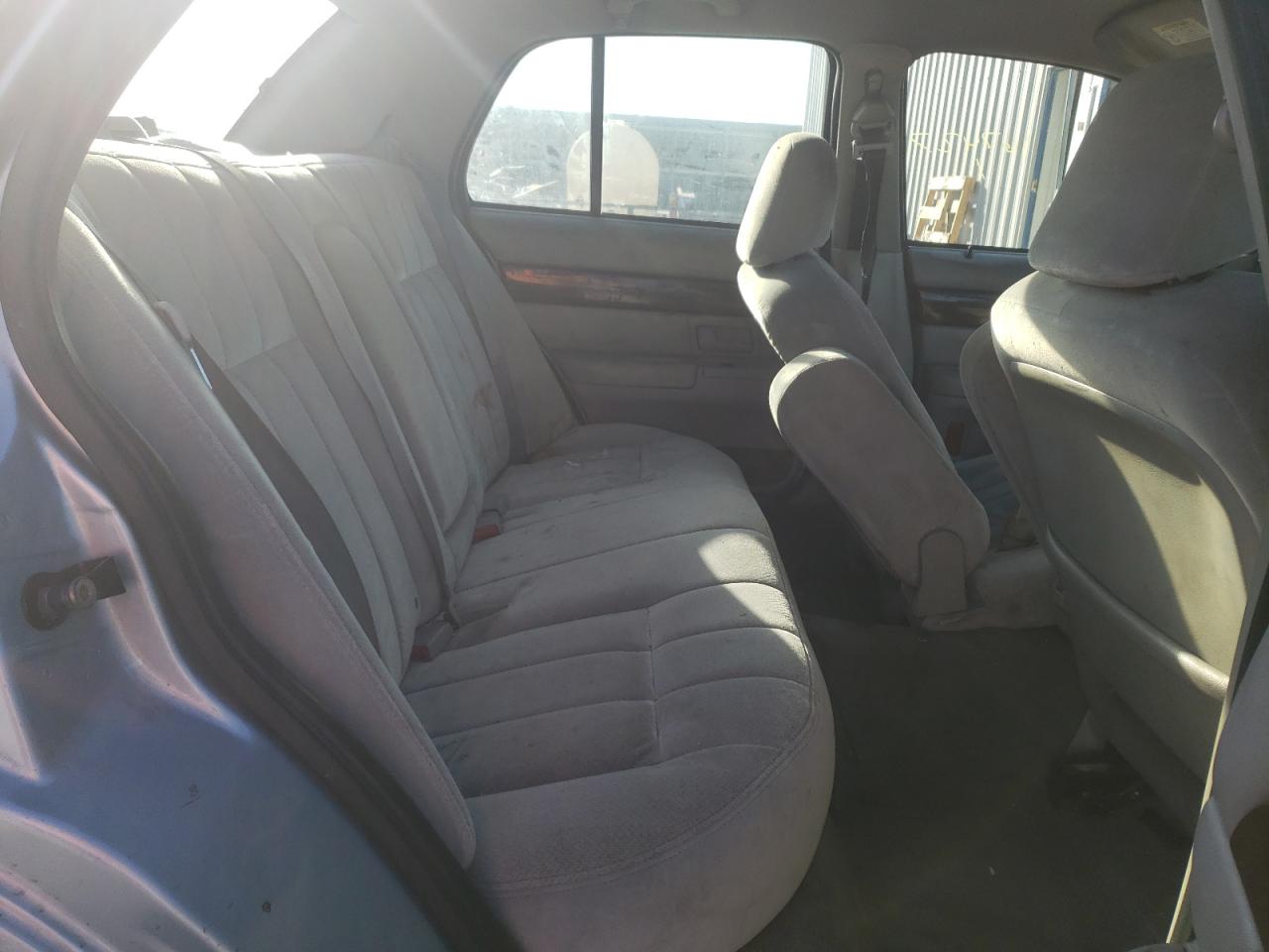 Photo 6 from auction – 2003 MERCURY GRAND MARQ with VIN 2MEFM74W73X664046