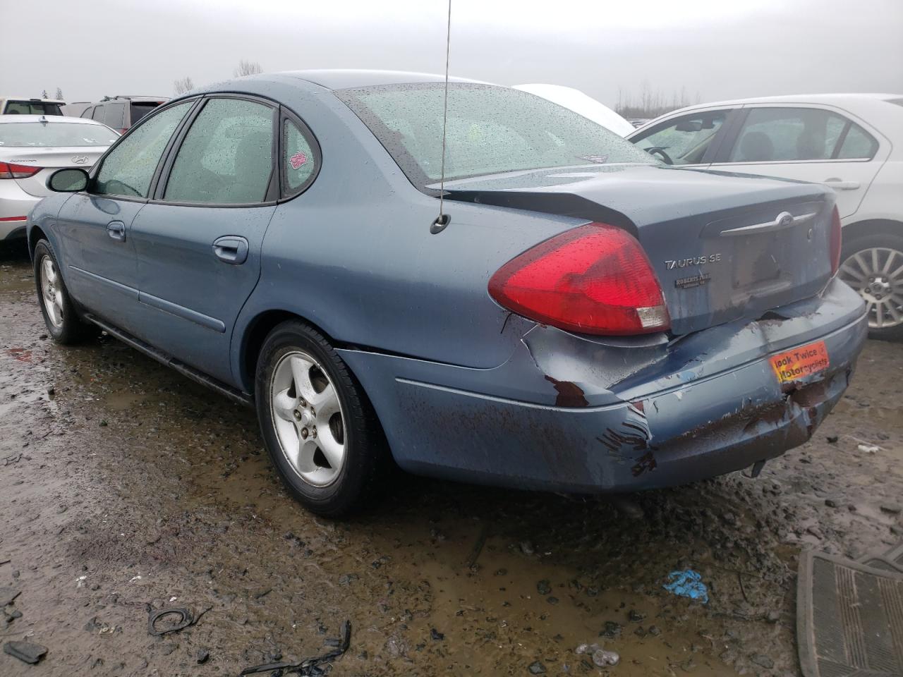 Photo 3 from auction – 2001 FORD TAURUS SE with VIN 1FAFP53U71G151790