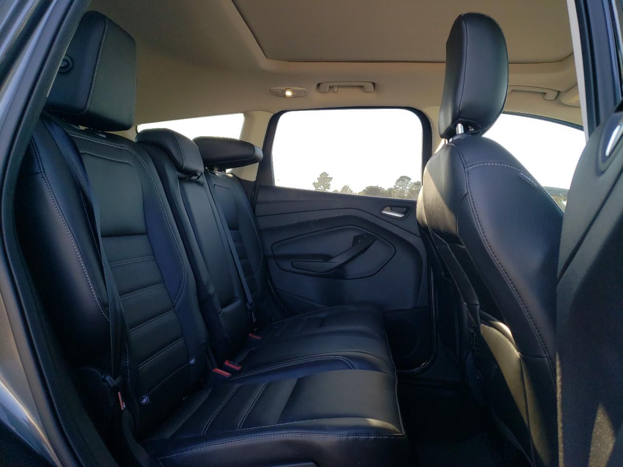 Photo 6 from auction – 2018 FORD ESCAPE SEL with VIN 1FMCU9HD2JUA70120
