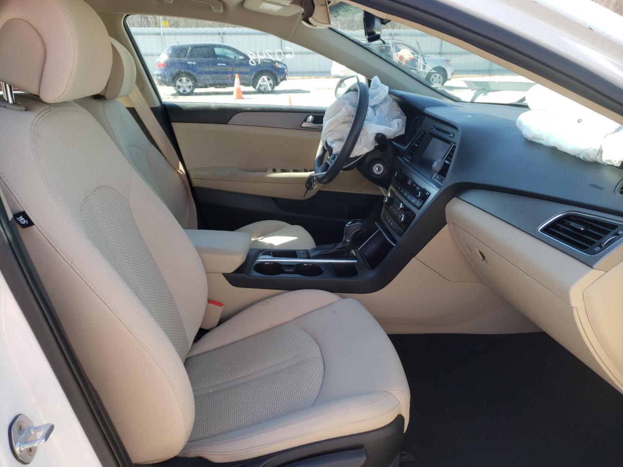Photo 5 from auction – 2016 HYUNDAI SONATA SE with VIN 5NPE24AF3GH382466