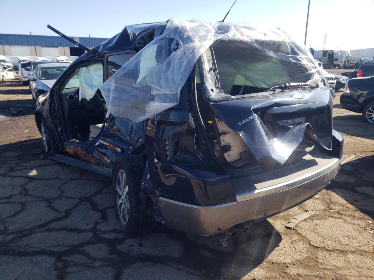 Photo 3 from auction – 2008 FORD TAURUS X S with VIN 1FMDK02W28GA15790