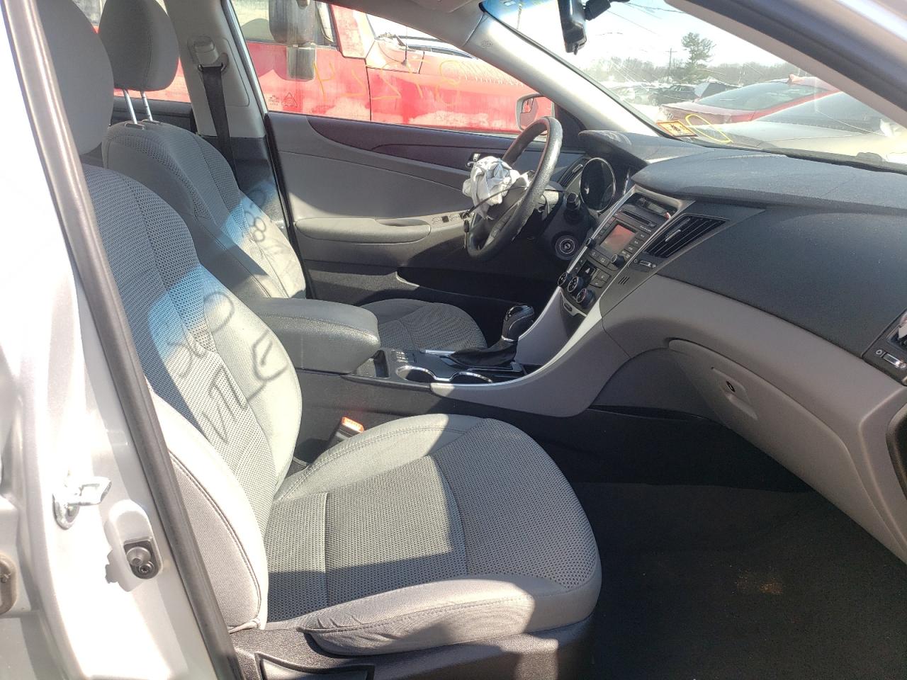 Photo 5 from auction – 2014 HYUNDAI SONATA GLS with VIN 5NPEB4AC3EH941811