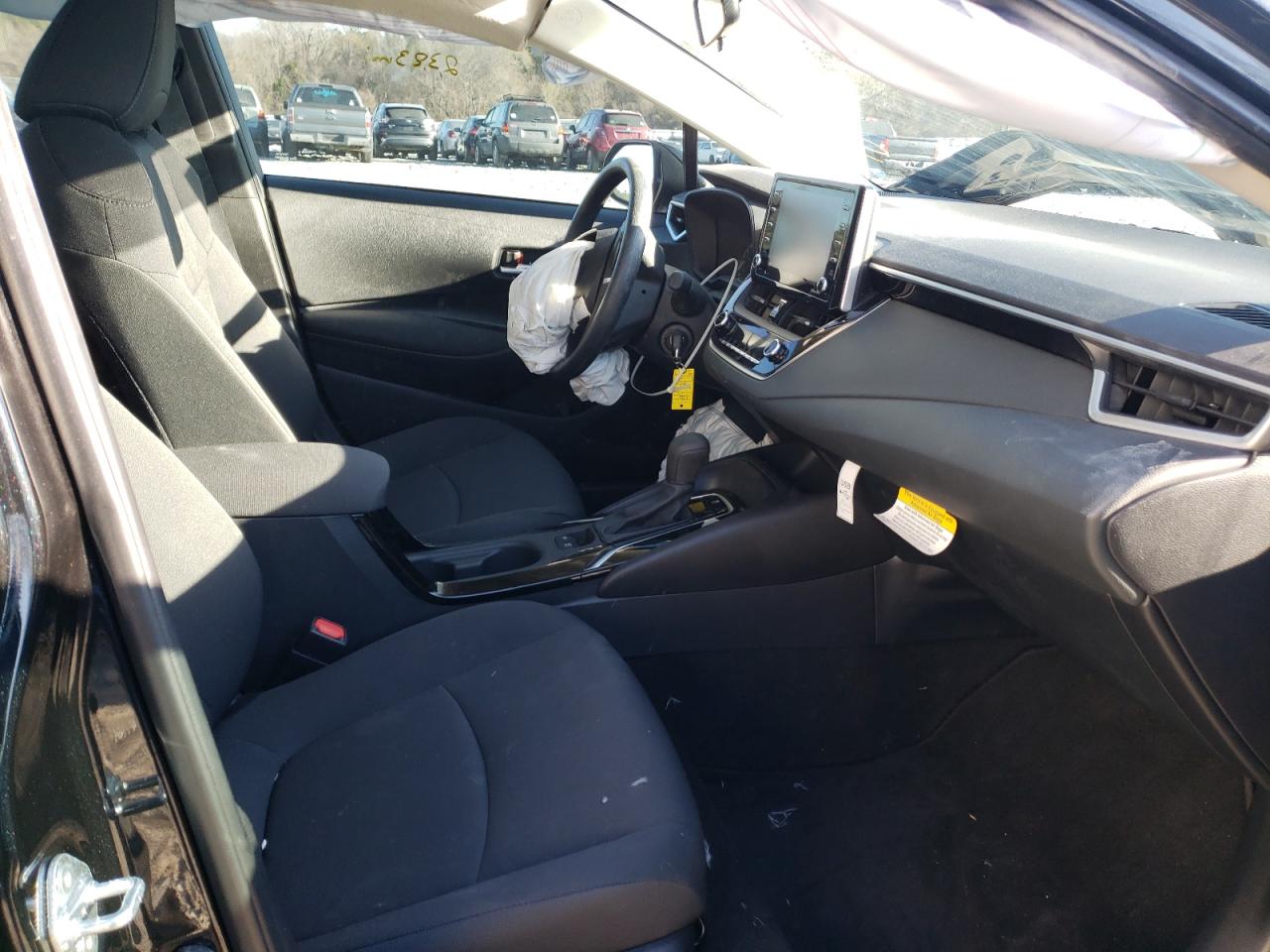 Photo 5 from auction – 2021 TOYOTA COROLLA LE with VIN 5YFEPMAE2MP229035