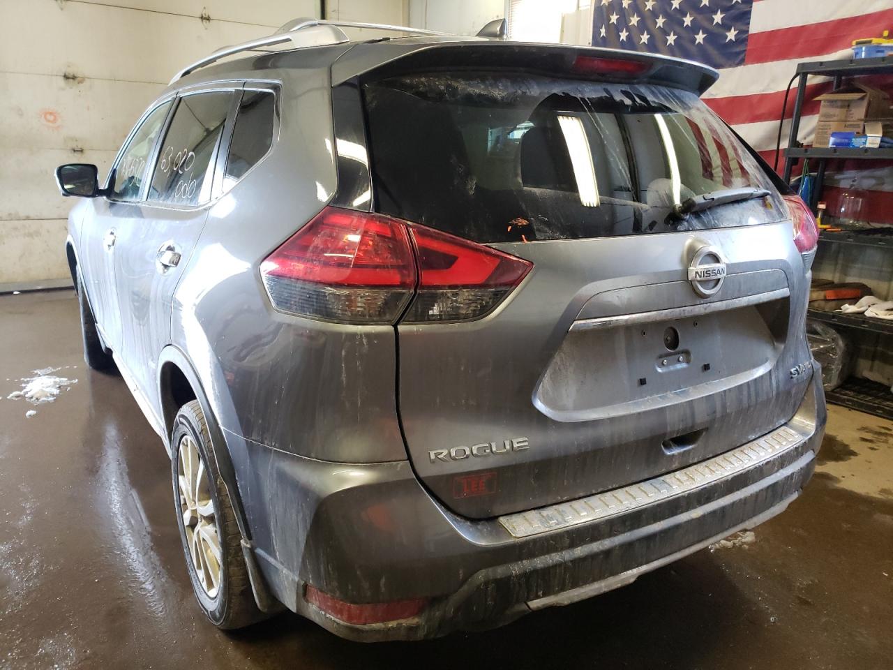 Photo 3 from auction – 2017 NISSAN ROGUE S with VIN KNMAT2MV5HP513275