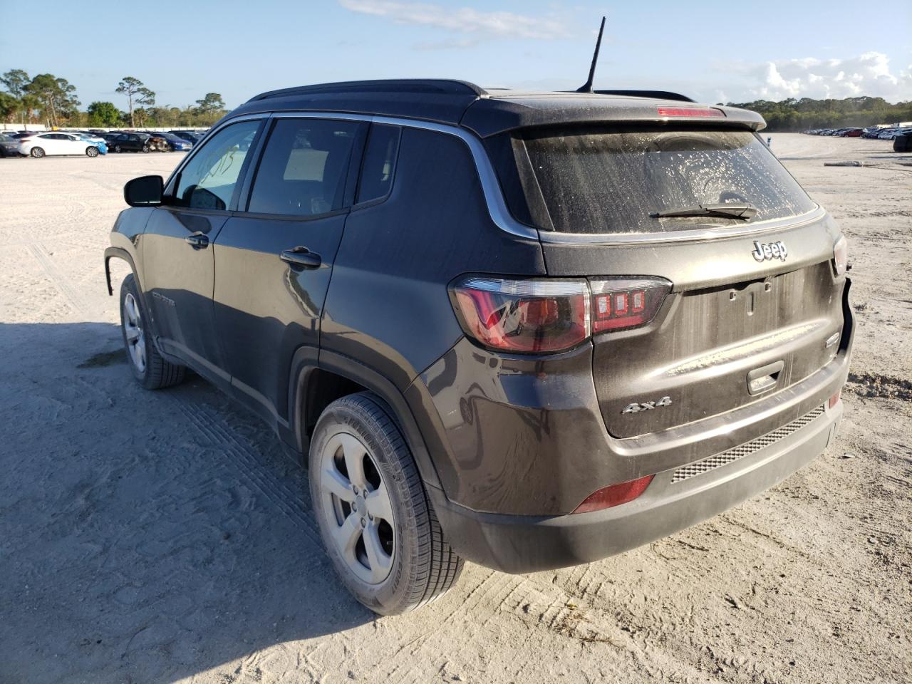 Photo 3 from auction – 2018 JEEP COMPASS LA with VIN 3C4NJDBB8JT176968