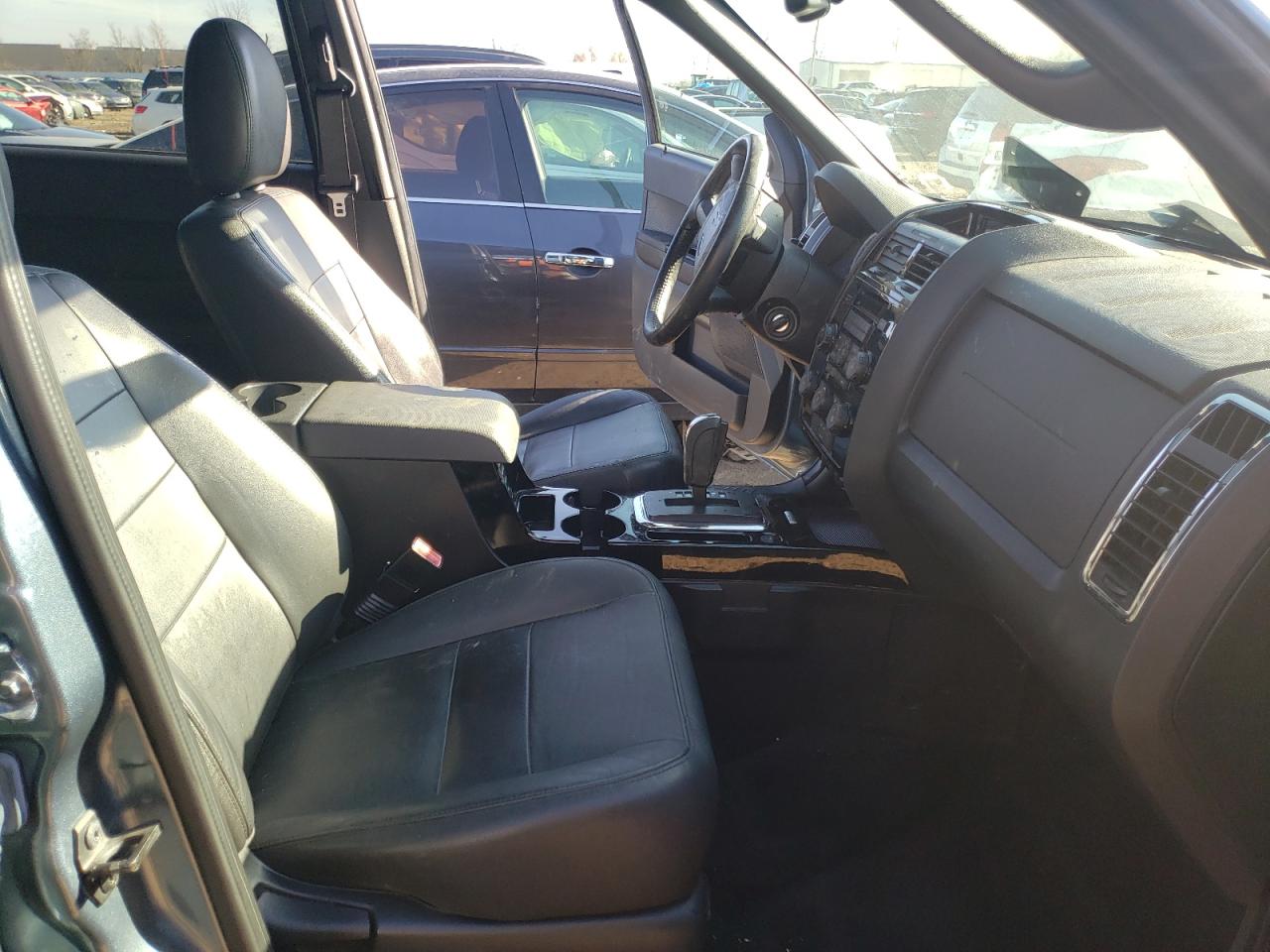 Photo 5 from auction – 2011 FORD ESCAPE LIM with VIN 1FMCU9EG6BKC63107