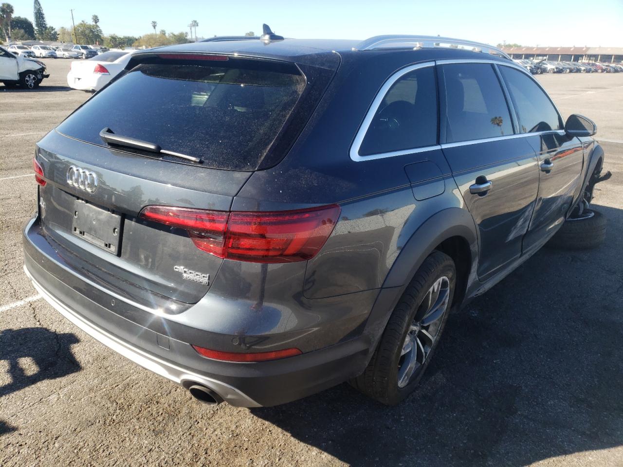 Photo 4 from auction – 2018 AUDI A4 ALLROAD with VIN WA18NAF48JA019759