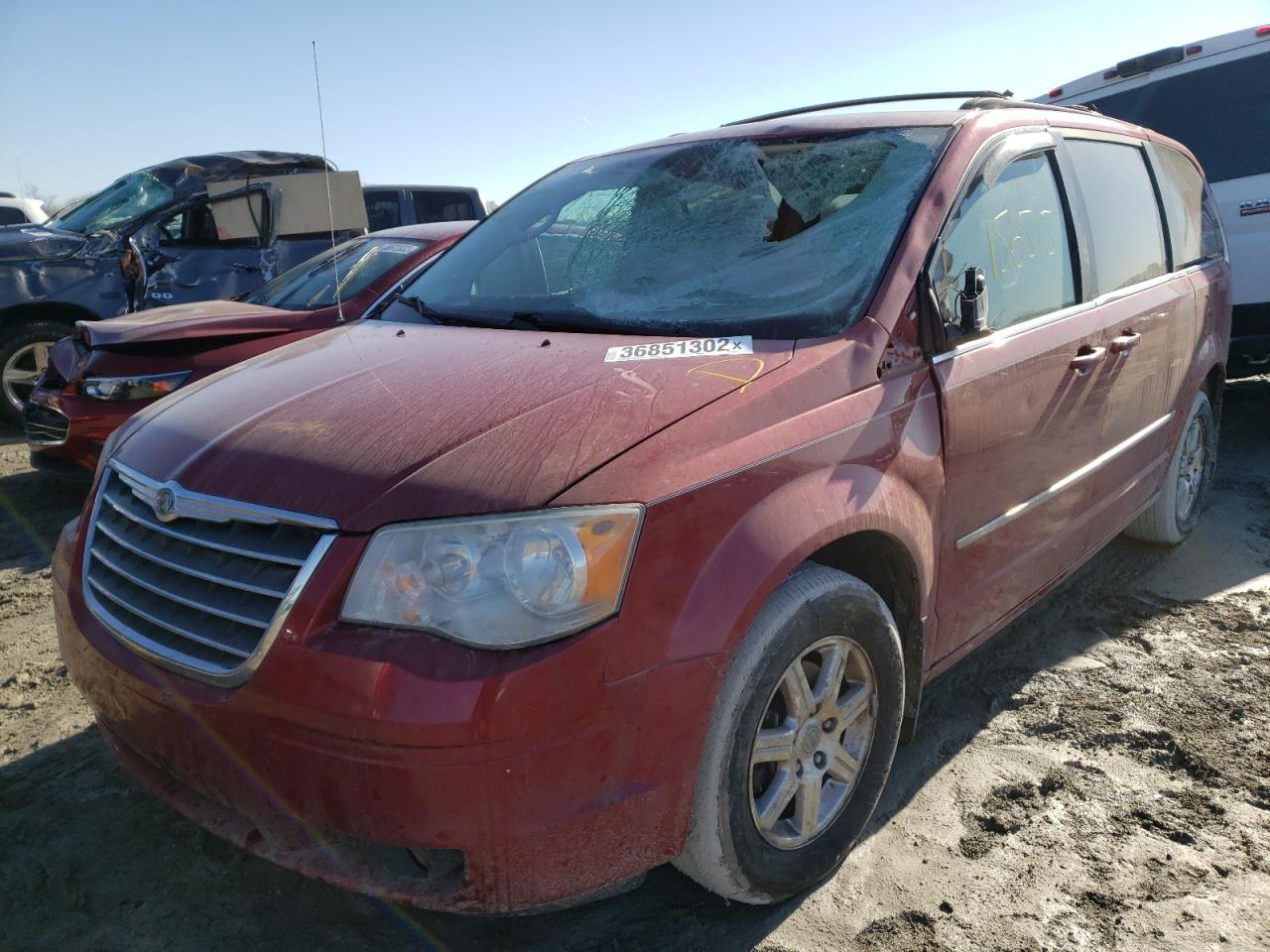 Photo 2 from auction – 2010 CHRYSLER TOWN & COU with VIN 2A4RR5D11AR104267