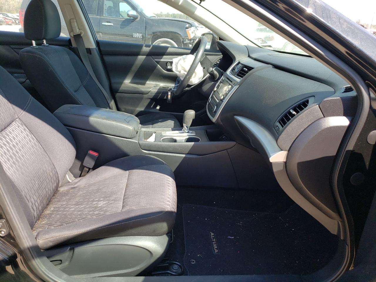 Photo 5 from auction – 2017 NISSAN ALTIMA 2.5 with VIN 1N4AL3AP3HN326663
